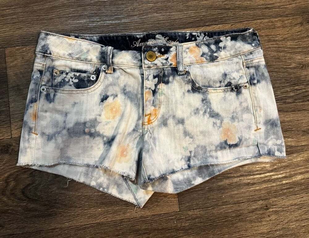 Y2k American Eagle Floral Acid Wash Denim Shorts  grunge streetwear festival
